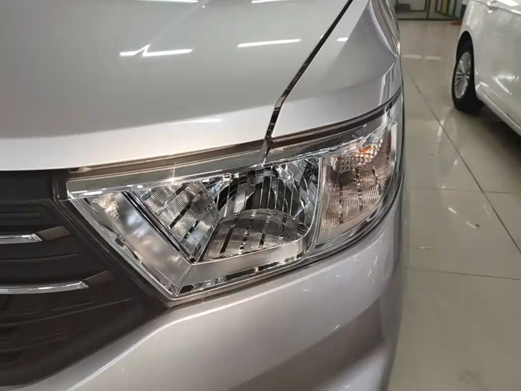 Wuling Hongguang V 2025 — фото 24