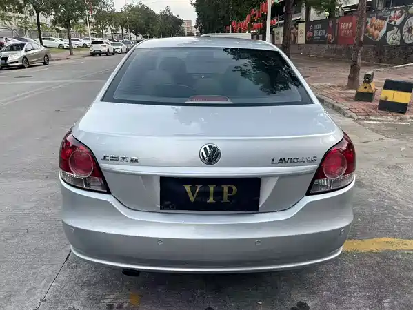 Volkswagen Lavida 2013