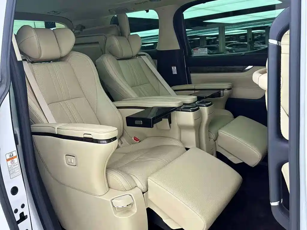 Toyota Alphard 2020 — фото 9