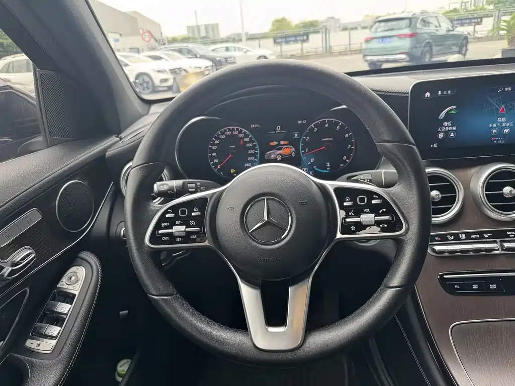 Mercedes-Benz GLC 2021 — фото 15