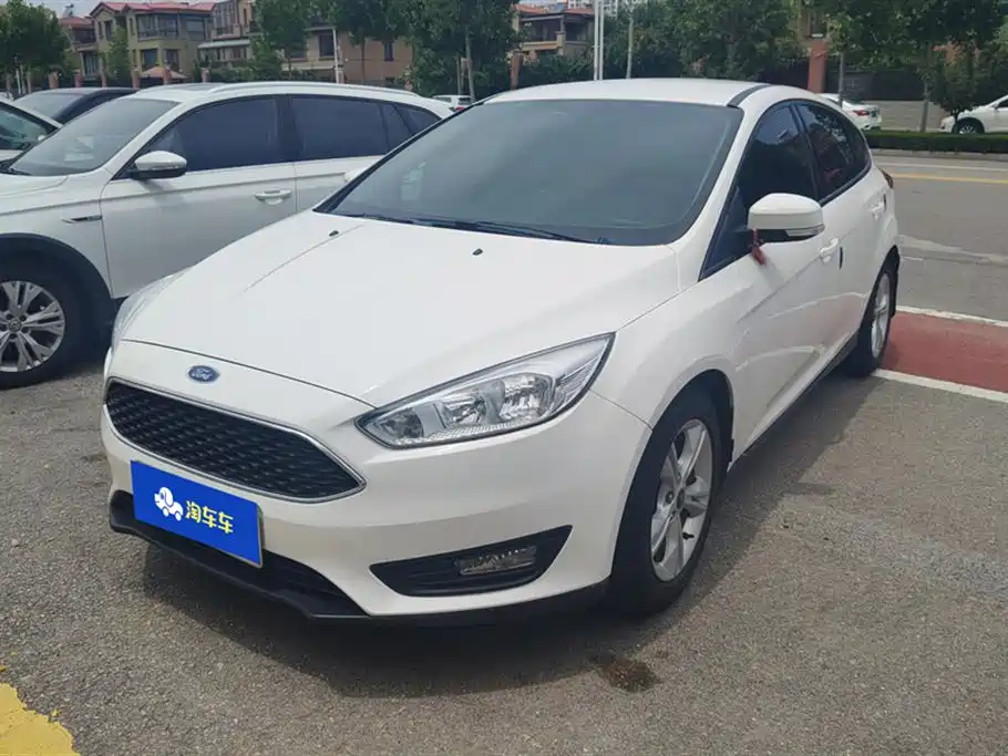 Ford Focus 2019 — фото 1