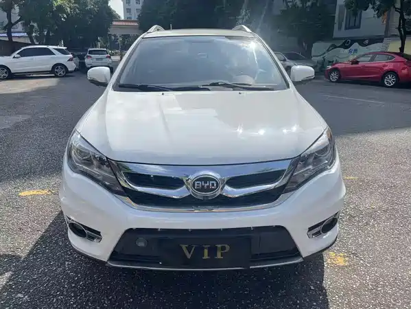 BYD S7 2015