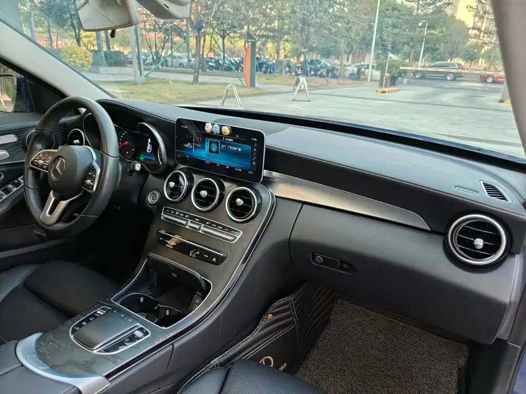 Mercedes-Benz C-Class 2019 — фото 6