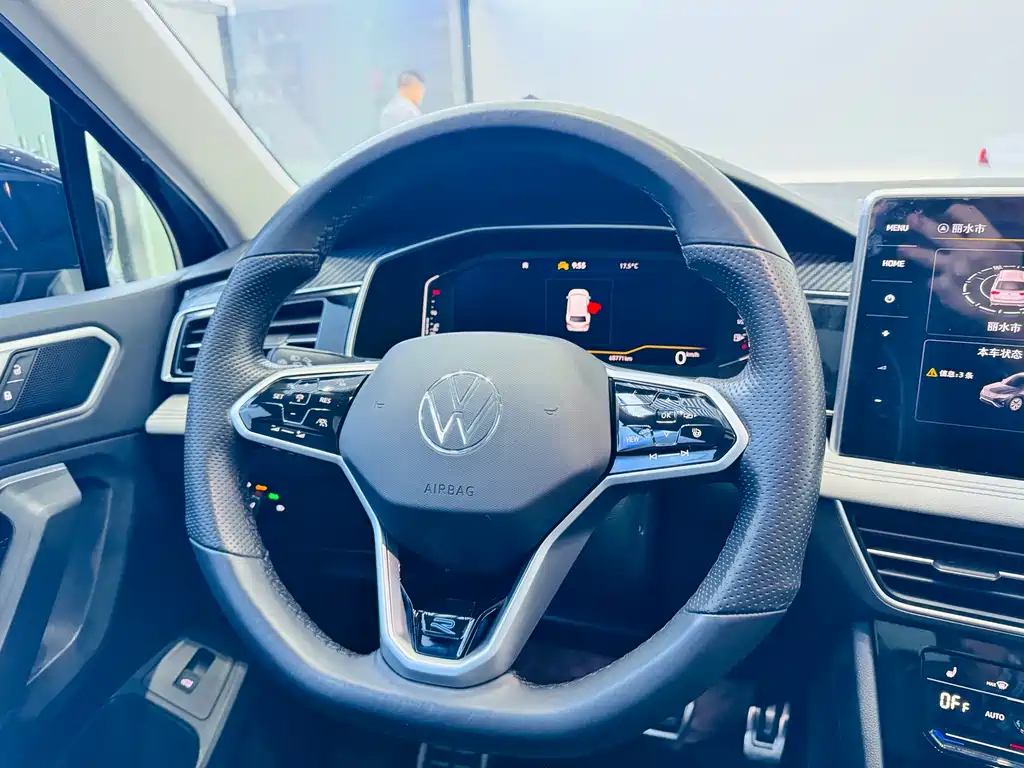 Volkswagen Tiguan L 2023 — фото 14