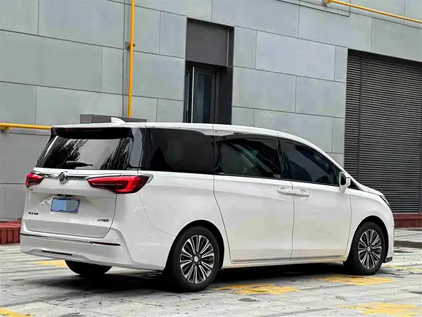 Buick GL8 2023
