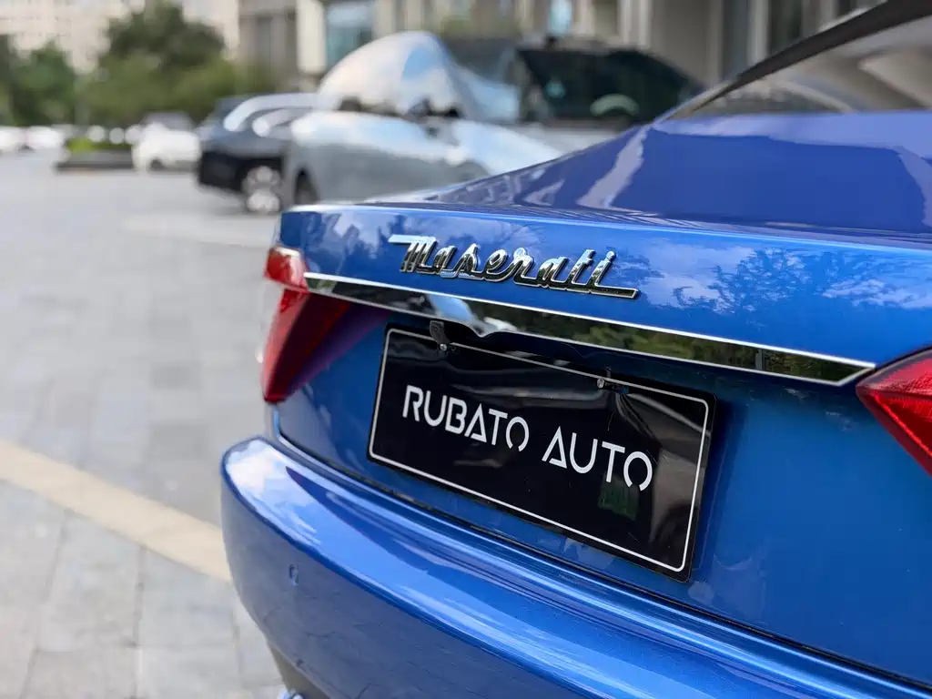 Maserati Granturismo 2015 — фото 11