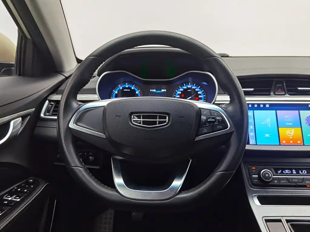 Geely Emgrand 2019 — фото 11