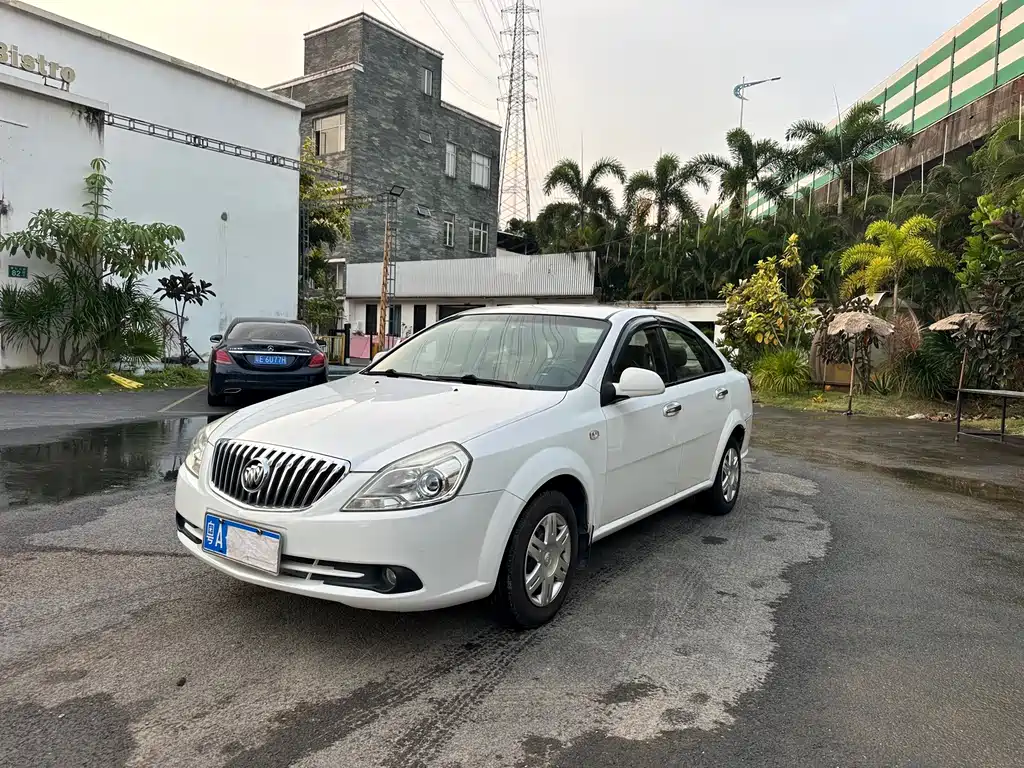 Buick Excelle 2014 — фото 1