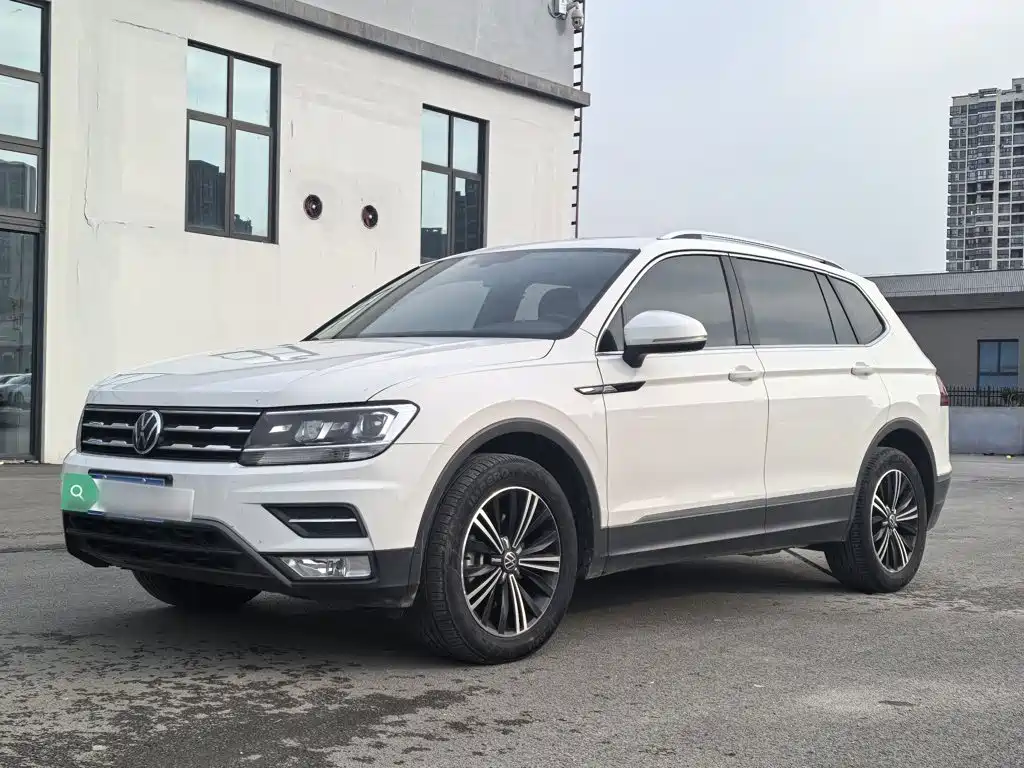 Volkswagen Tiguan L 2021 — фото 1