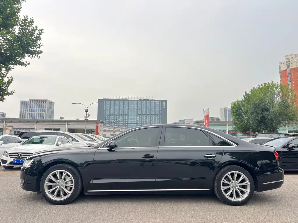 Audi A8 2015 — фото 17