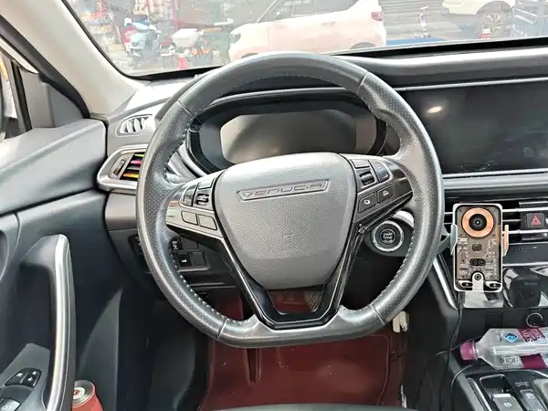 Venucia T90 2020