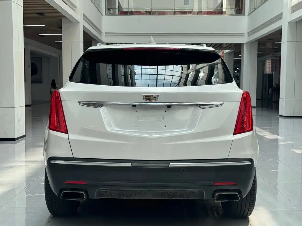 Cadillac XT5 2017 — фото 6