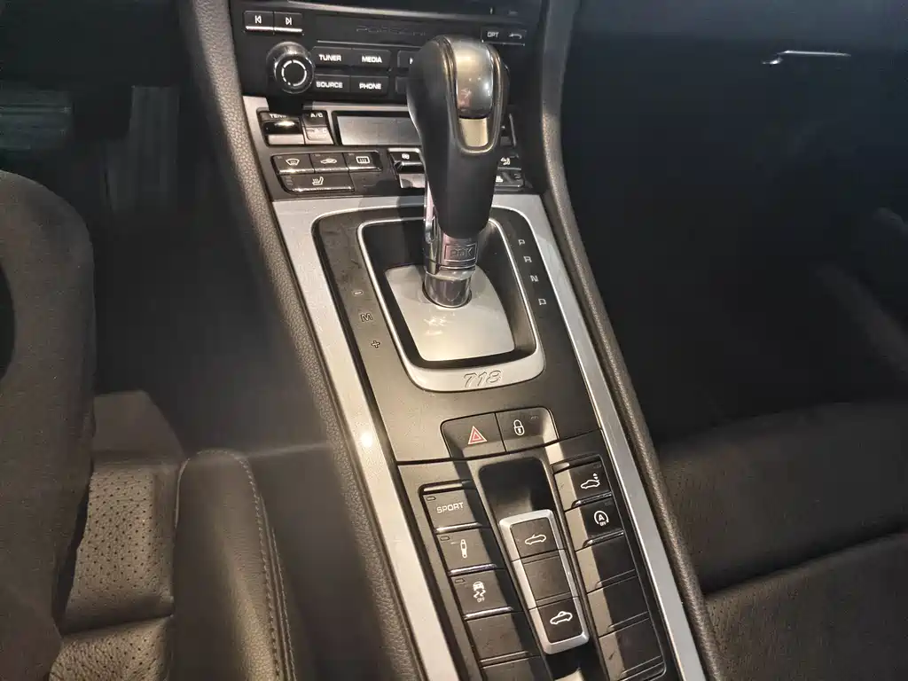 Porsche 718 2016