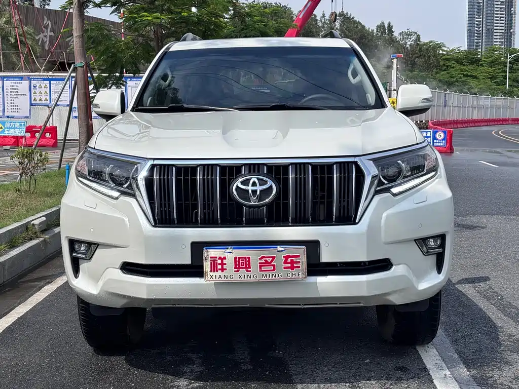 Toyota Prado 2018 — фото 2