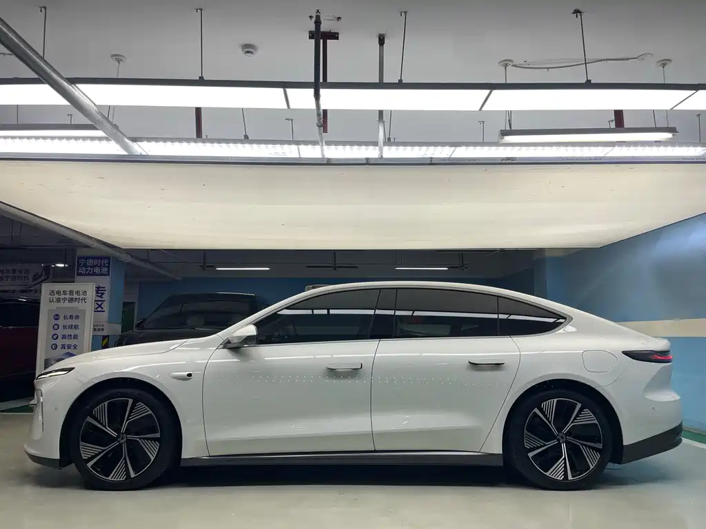 NIO ET7 2022