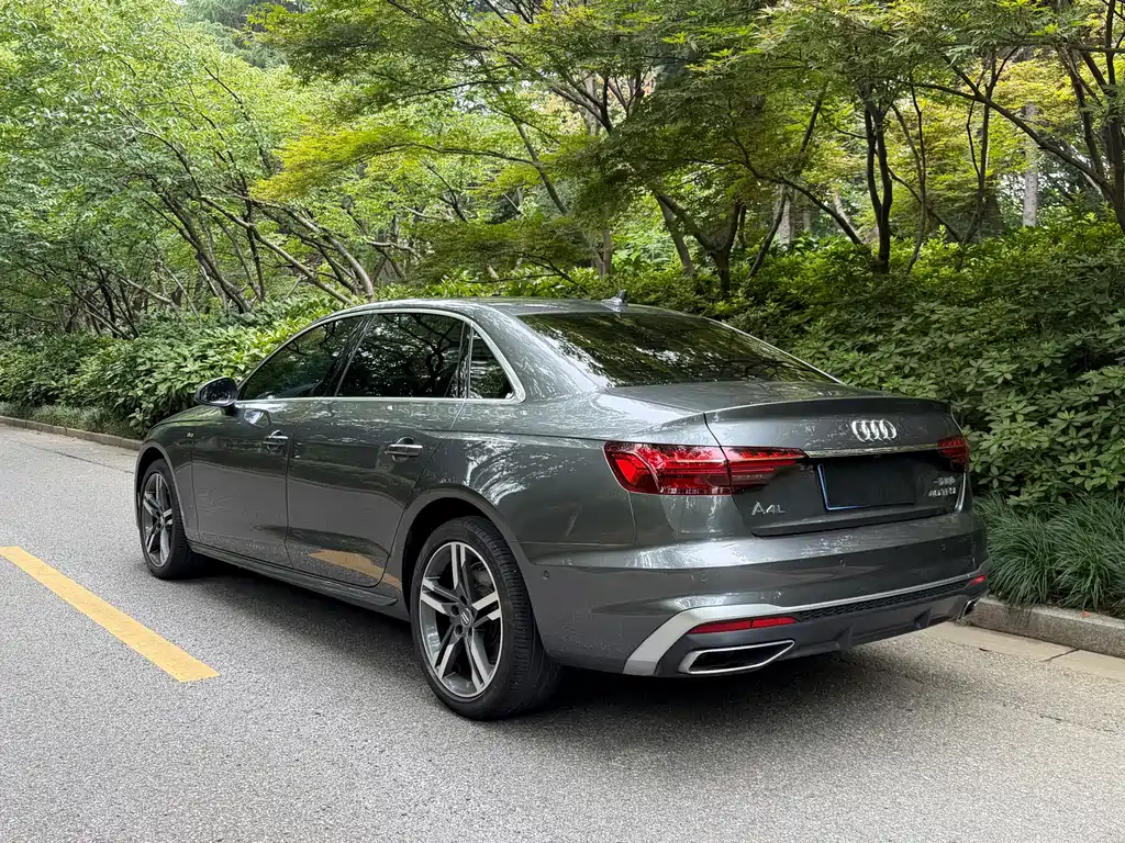 Audi A4L 2021 — фото 15