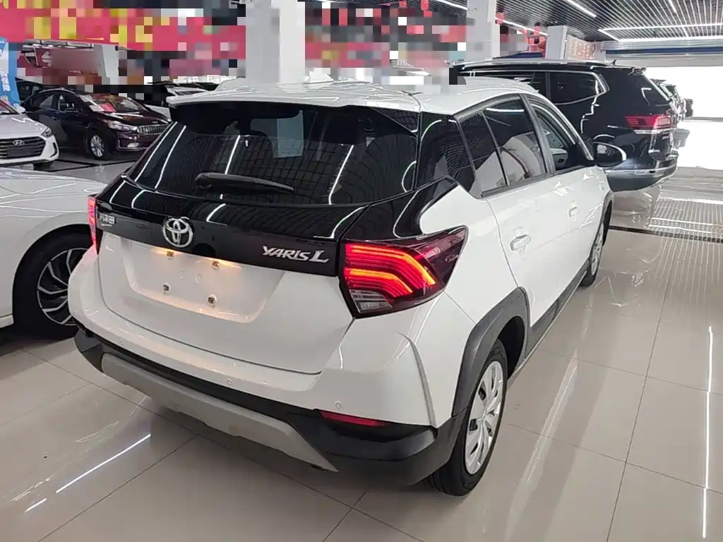 Toyota Yaris L 2019