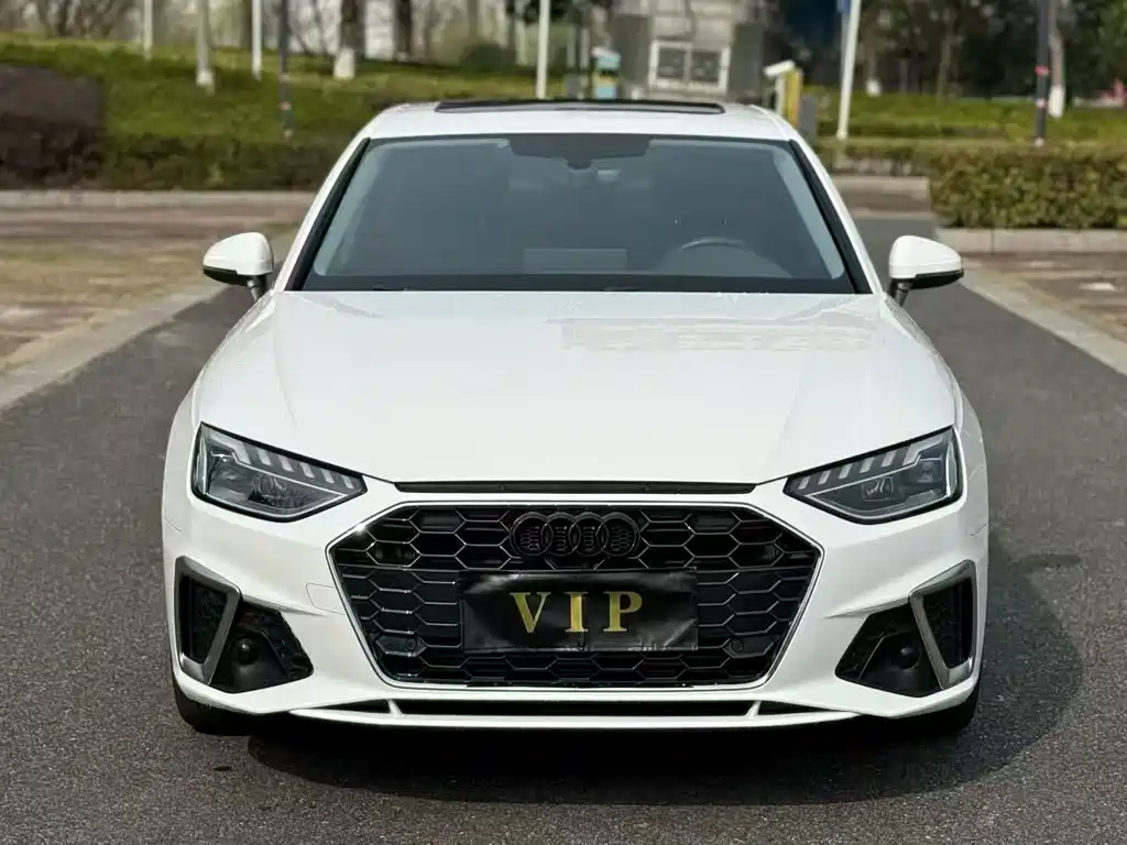 Audi A4L 2023