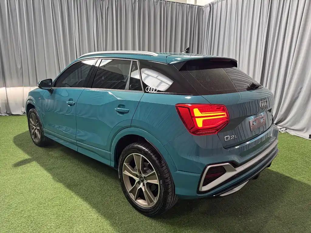 Audi Q2L 2022