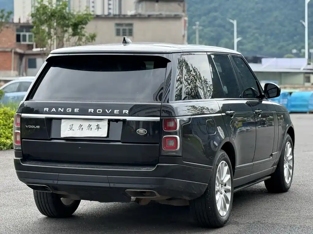 Land Rover Range Rover 2023 — фото 13