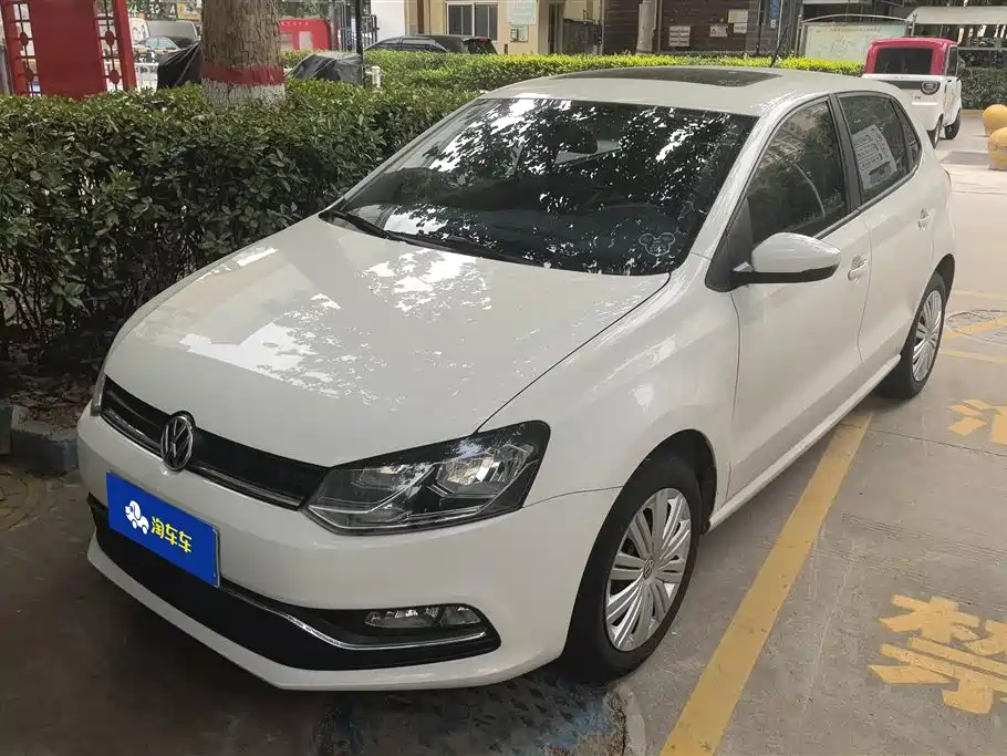 Volkswagen Polo 2016 — фото 1