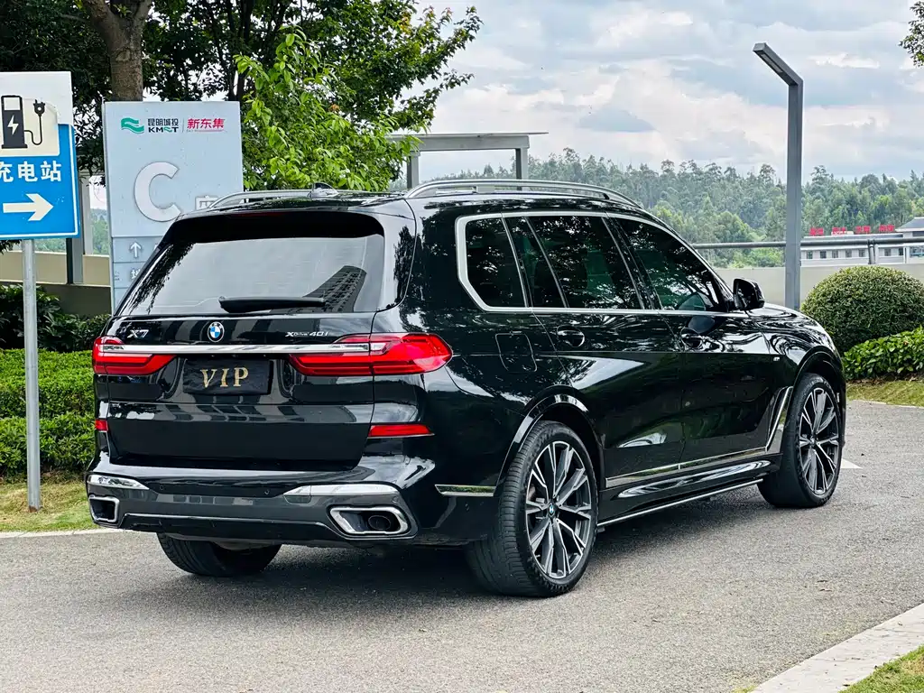 BMW X7 2021 — фото 15