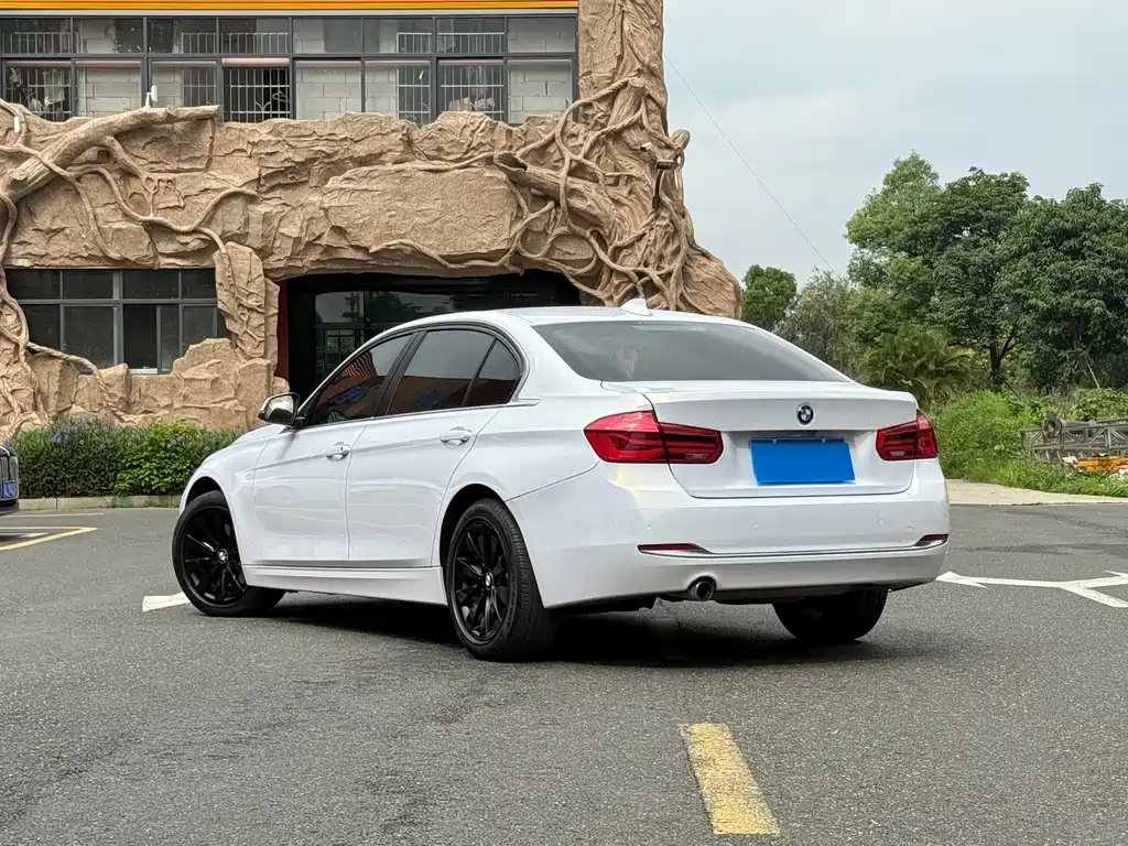 BMW 3 Series 2017