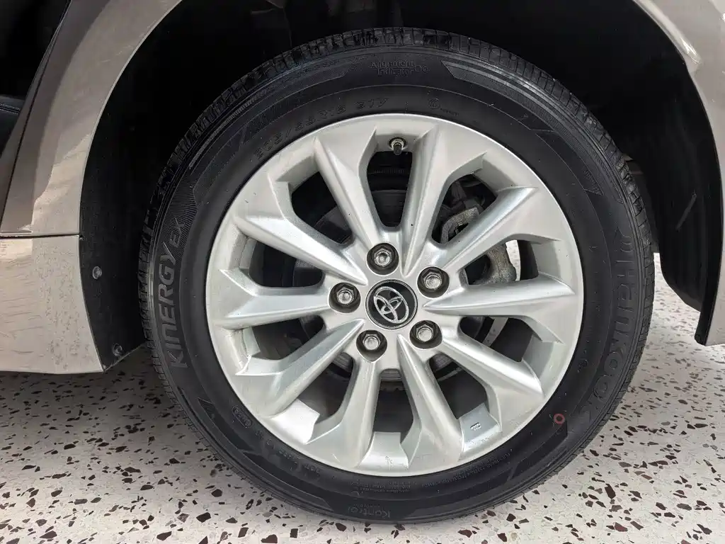 Toyota Corolla 2023 — фото 19