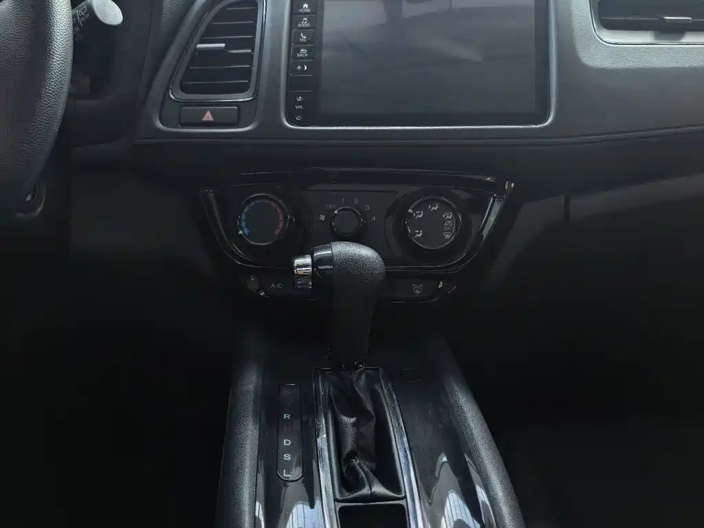 Honda Vezel 2022 — фото 13