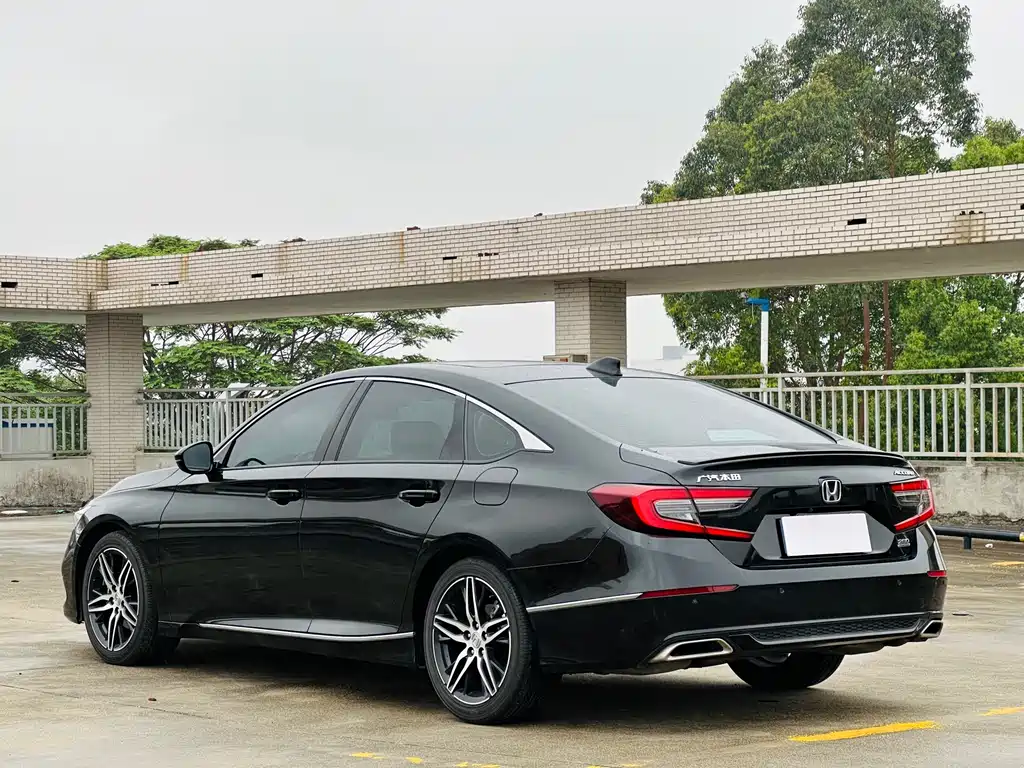 Honda Accord 2023 — фото 4