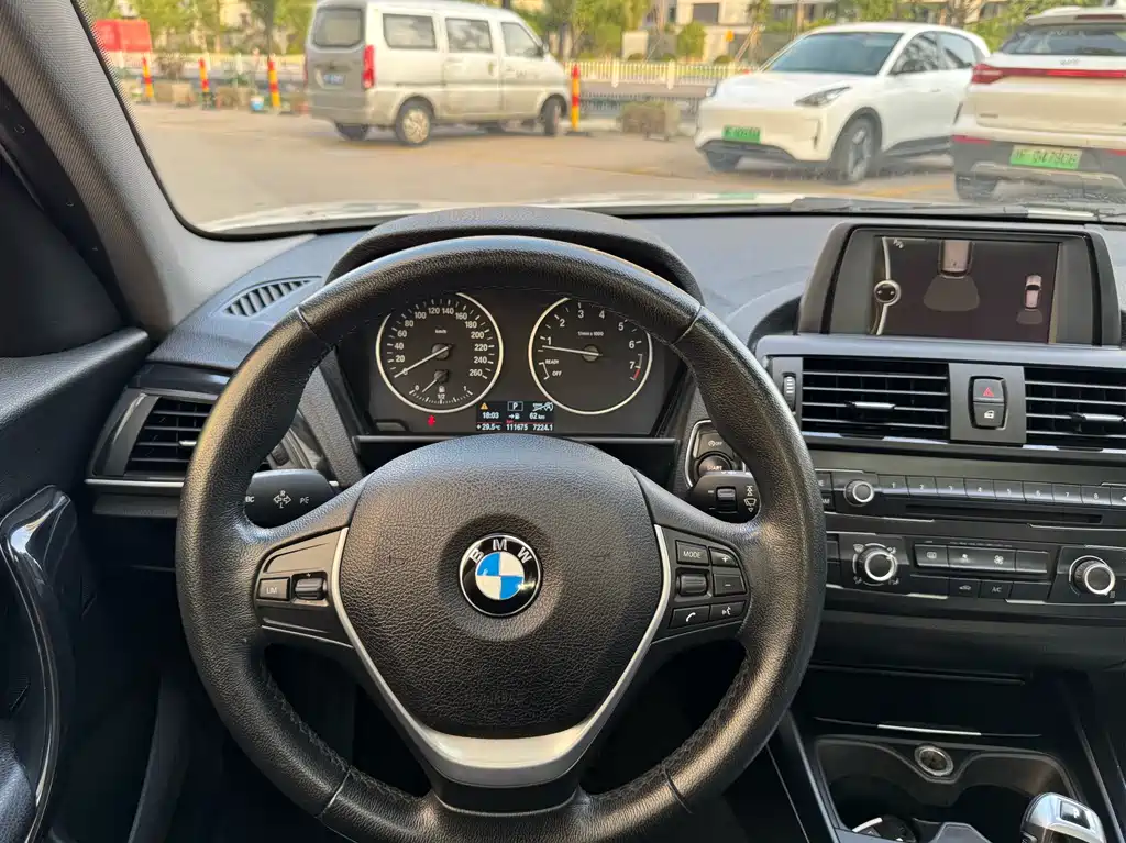 BMW 1 Series 2014 — фото 12