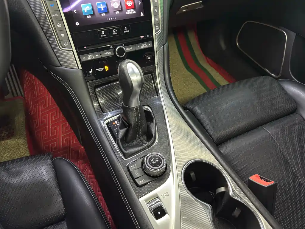 Infiniti Q50L 2015 — фото 10
