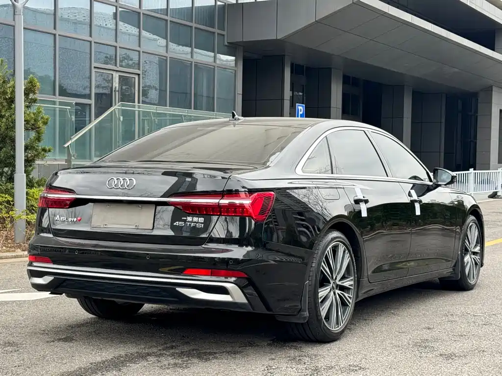 Audi A6L 2022 — фото 16