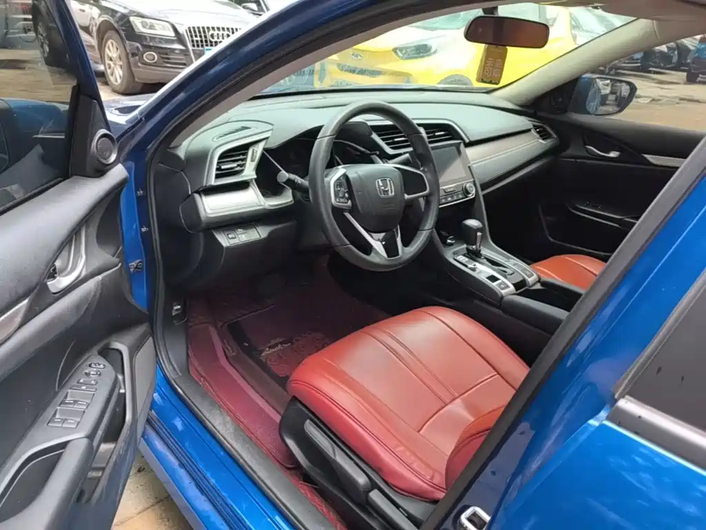 Honda Civic 2018 — фото 16