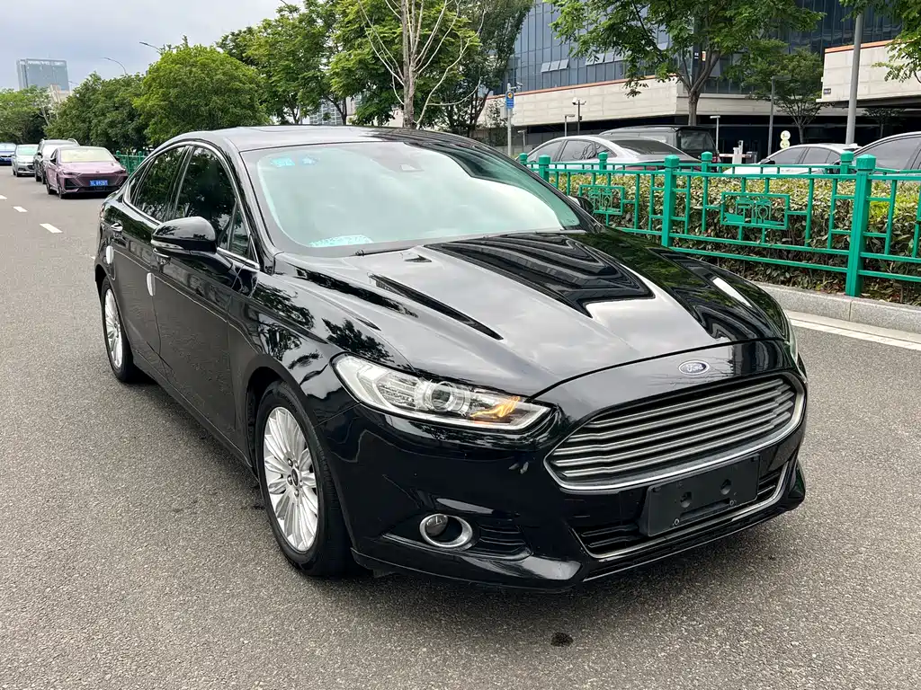 Ford Mondeo 2015 — фото 3