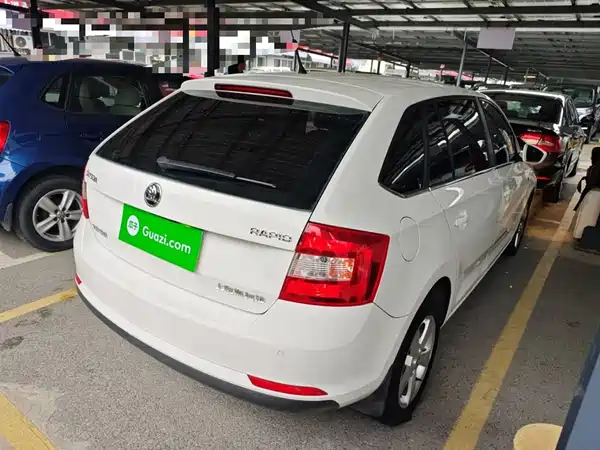 Skoda Rapid Spaceback 2016