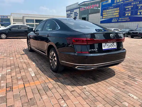 Volkswagen Passat 2023