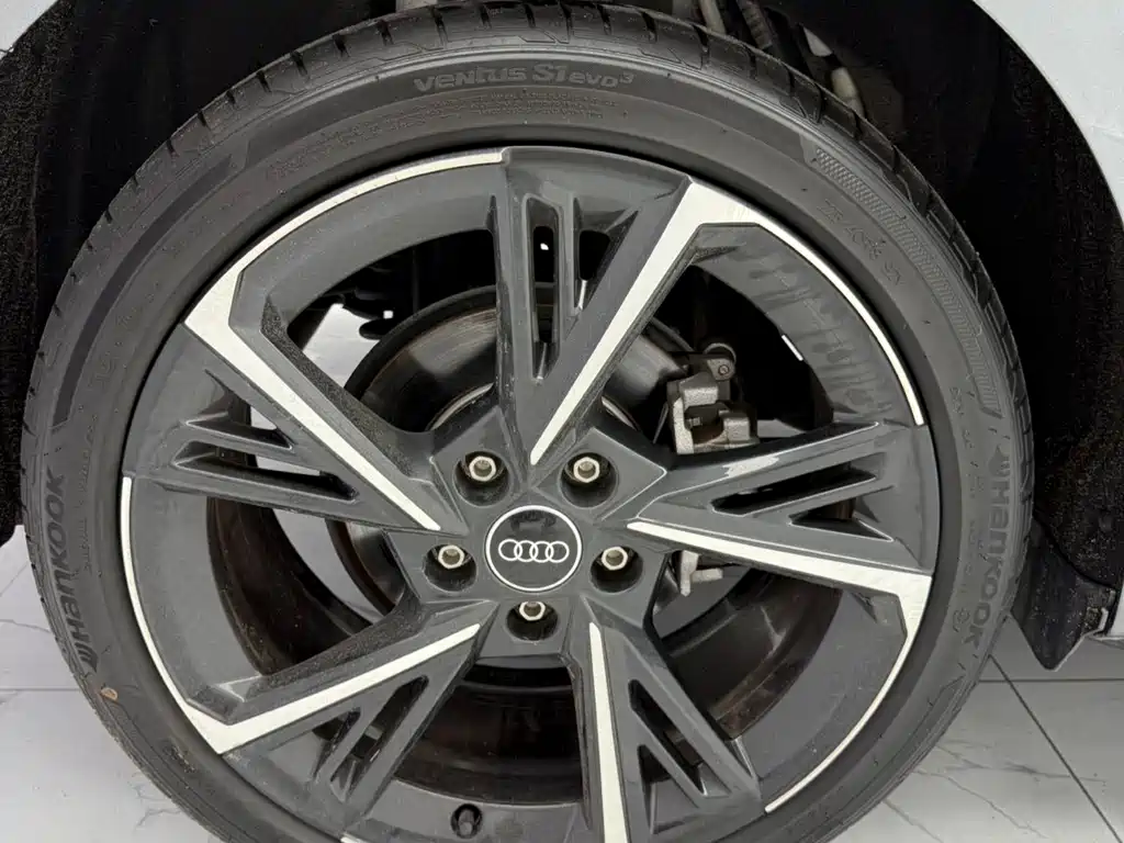 Audi A3 2023 — фото 22