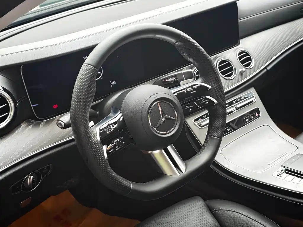 Mercedes-Benz E-Class 2022 — фото 26
