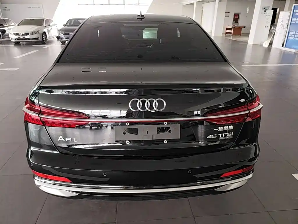 Audi A6L 2022