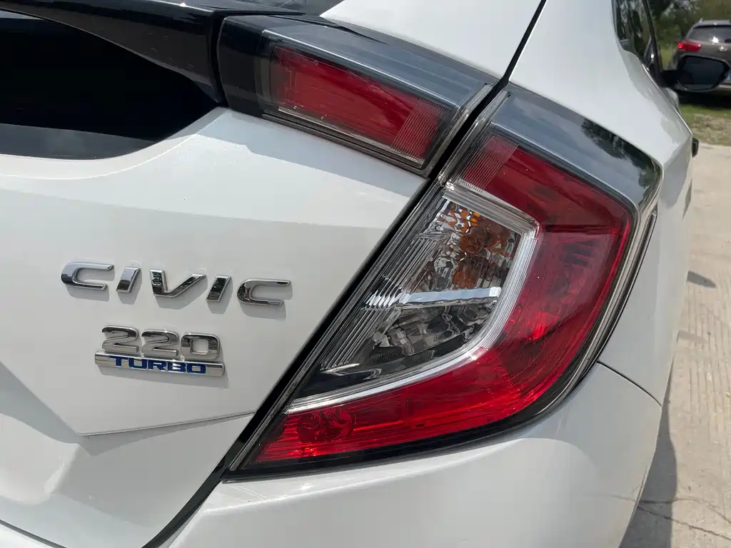 Honda Civic 2020 — фото 16