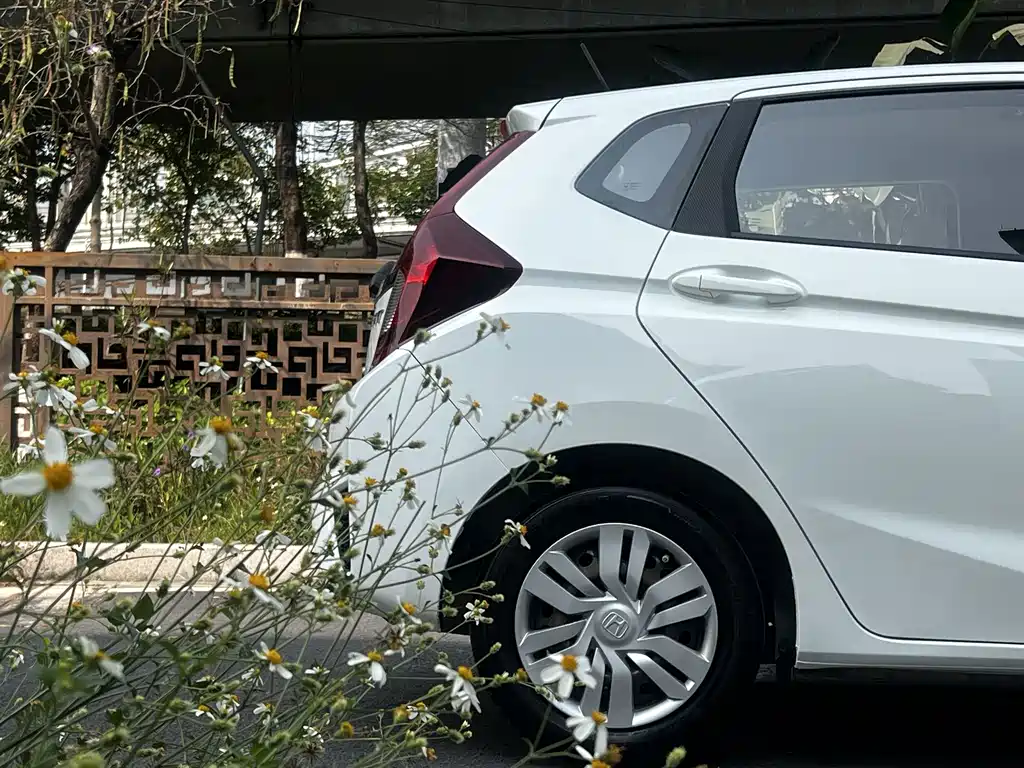 Honda Fit 2016 — фото 11
