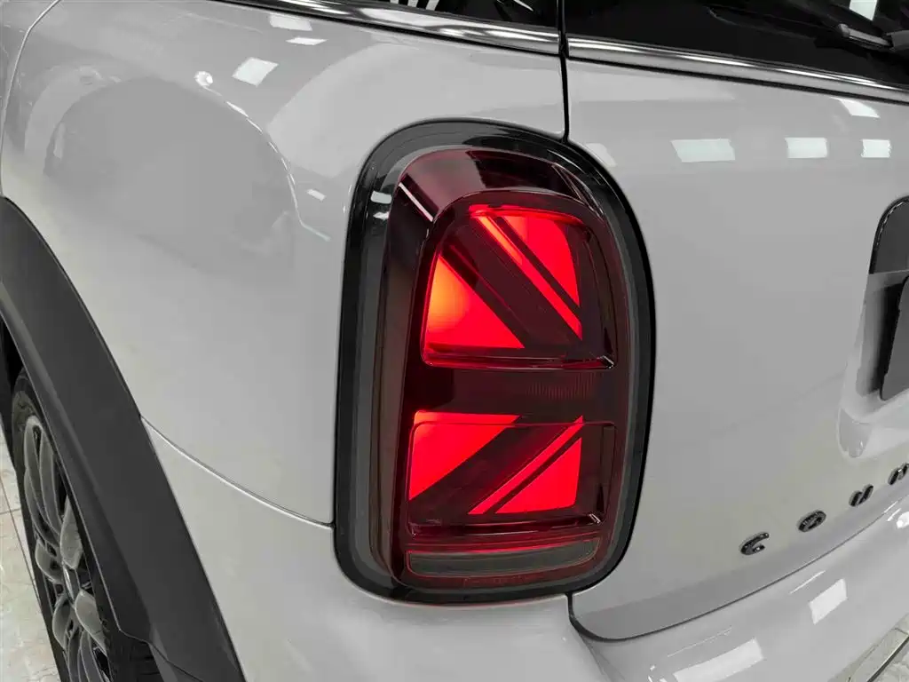 MINI Countryman 2022 — фото 18