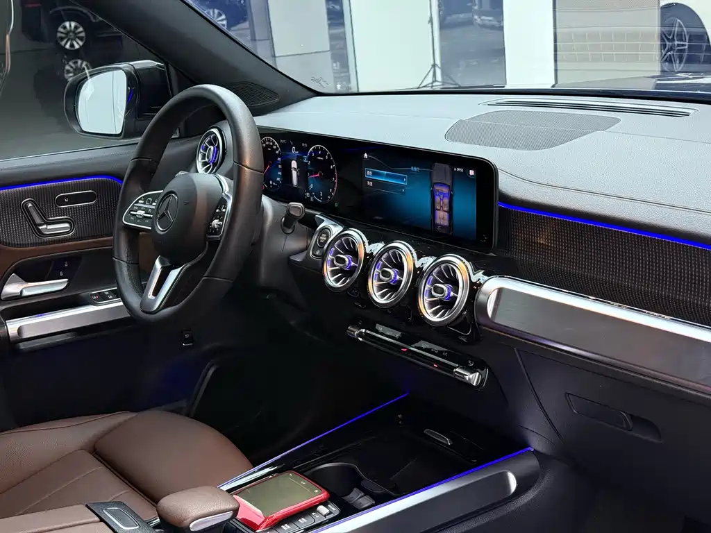 Mercedes-Benz GLB 2021