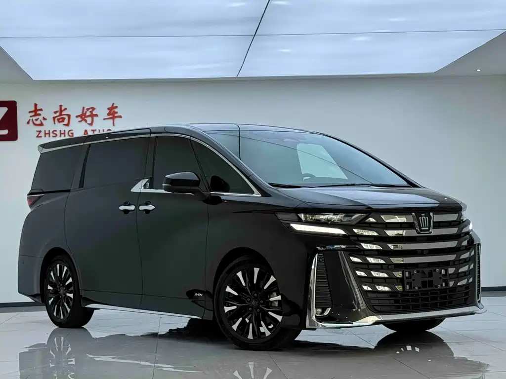Toyota Vellfire 2024 — фото 3