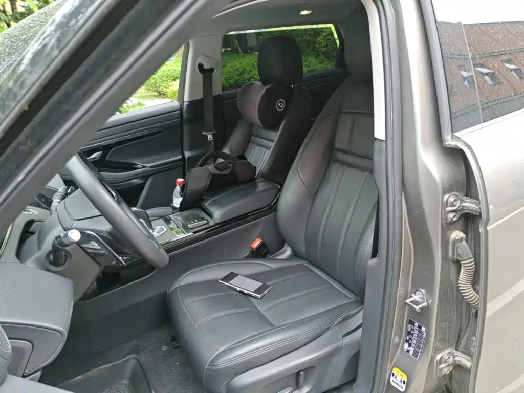 Land Rover Evoque 2022 — фото 15