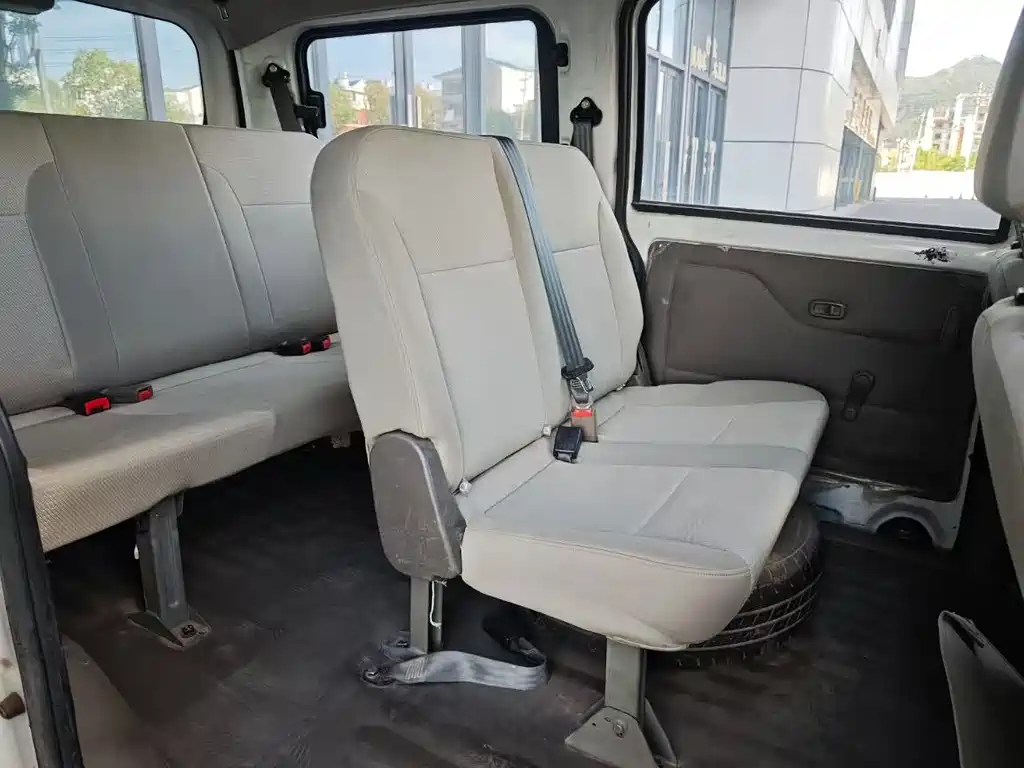 Wuling Rongguang V 2015