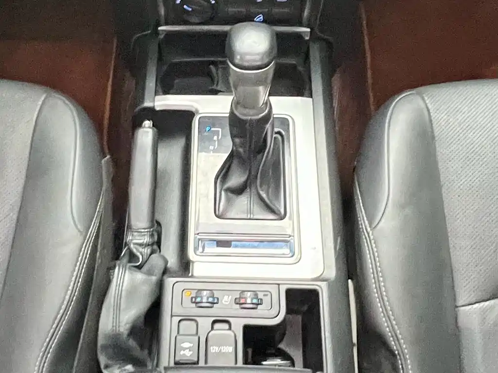 Toyota Prado 2019 — фото 16