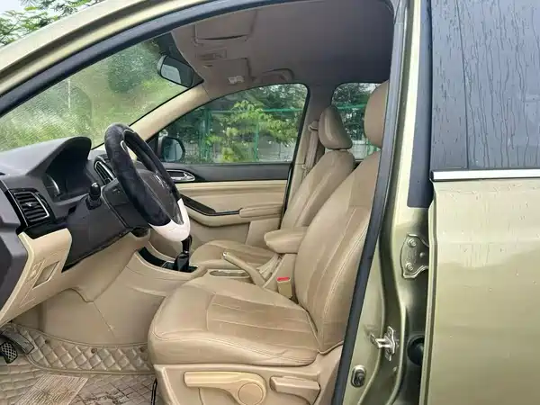 Baojun 730 2014