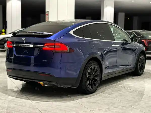 Tesla Model X 2016